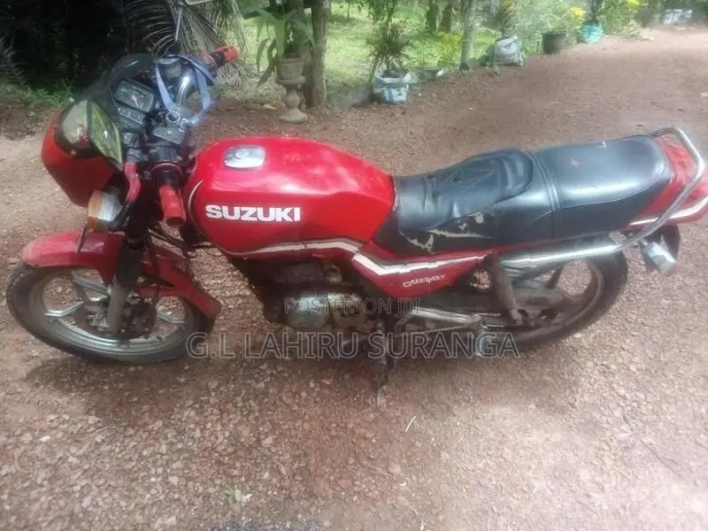 Suzuki GS 125 2004