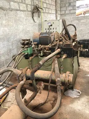 Hydraulic Briquette Press Machine