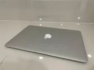 Apple Macbook Air (2015)