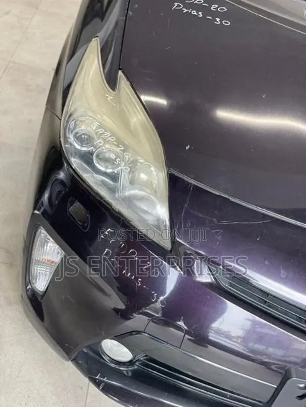 Toyota Prius 3rd Face Cut Complete – Japanese Import