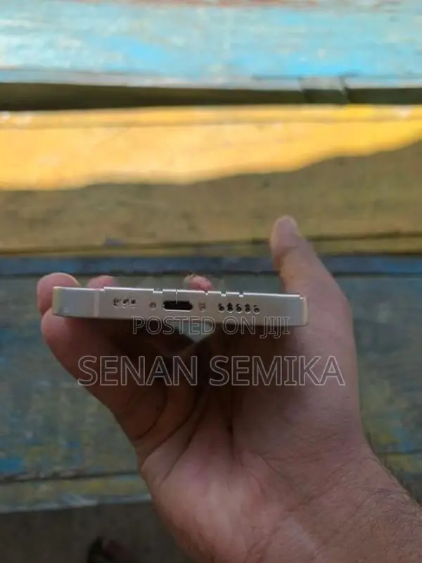 Apple iPhone 14 (Used)