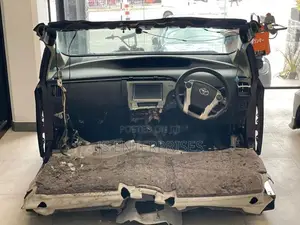 Toyota Prius 3rd Face Cut Complete – Japanese Import