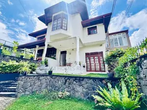 Spacious 5 Bedroom Family Home for Sale Thalawathugoda