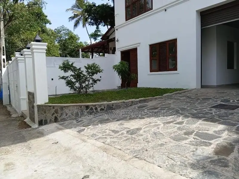 Newly Built Two-Storey House with Rooftop for Sale in Nawala