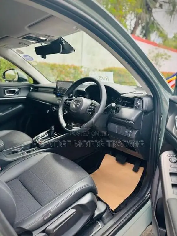 Honda Vezel Z 2025