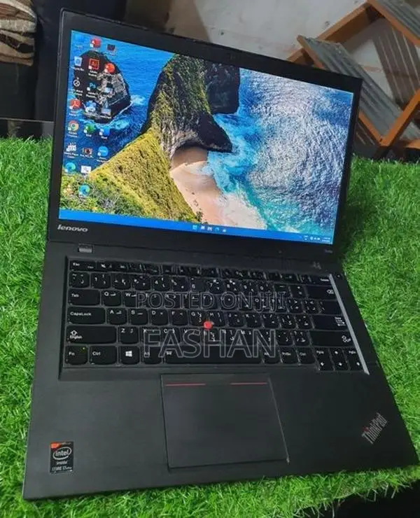 i7 4TH GENA 2.70GHZ 8GB RAM 256GB SSD