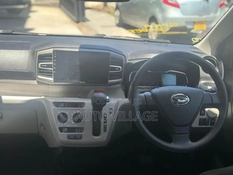 Daihatsu Mira 2025