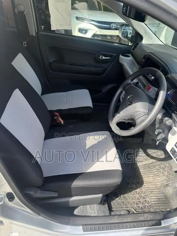 Daihatsu Mira 2025