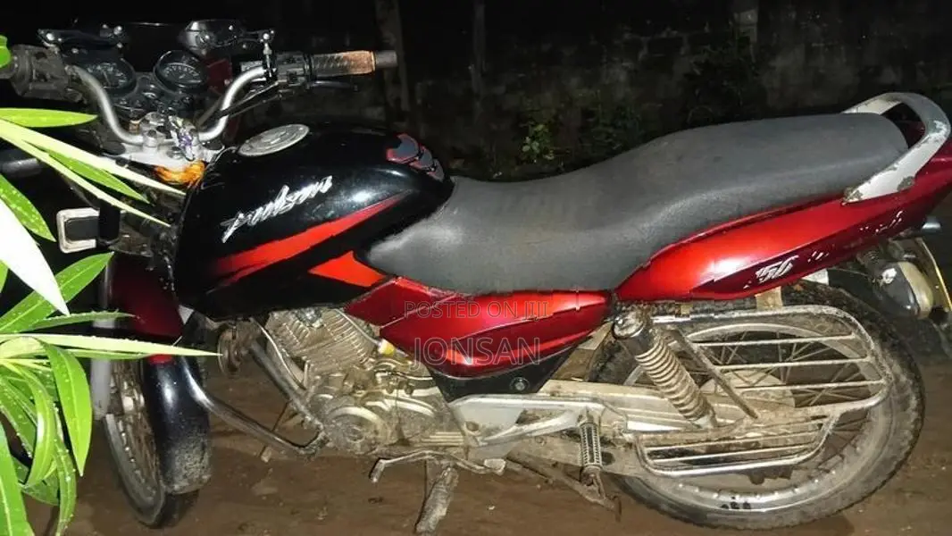 Bajaj Pulsar 150 2004