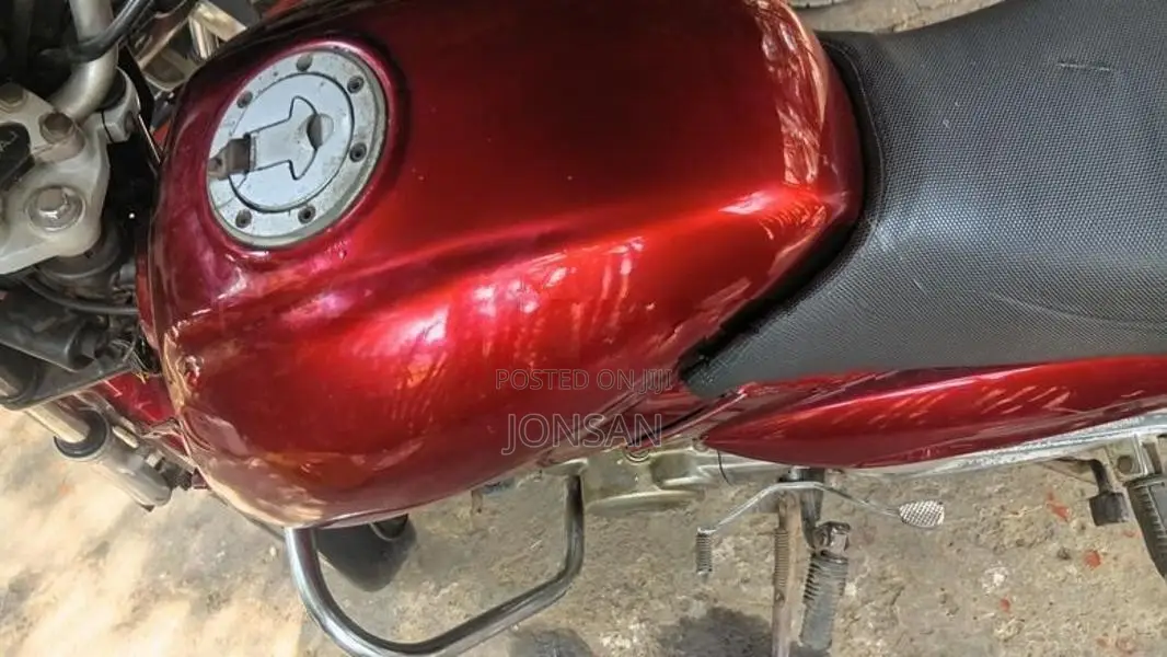 Bajaj Pulsar 150 Tank