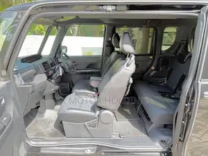 Daihatsu Tanto 2023
