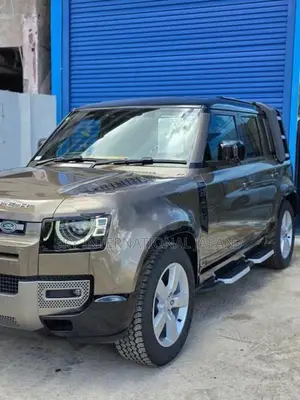 Land Rover Defender 2025