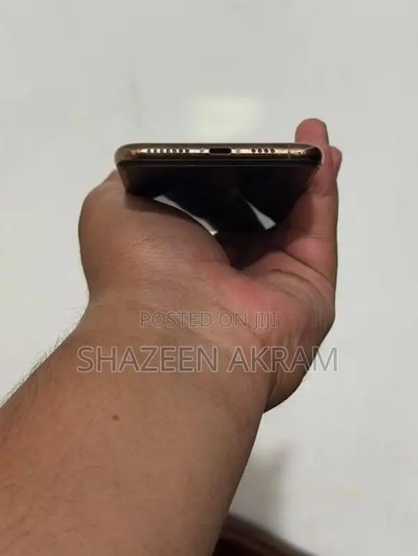 Apple iPhone XS Max (Used)