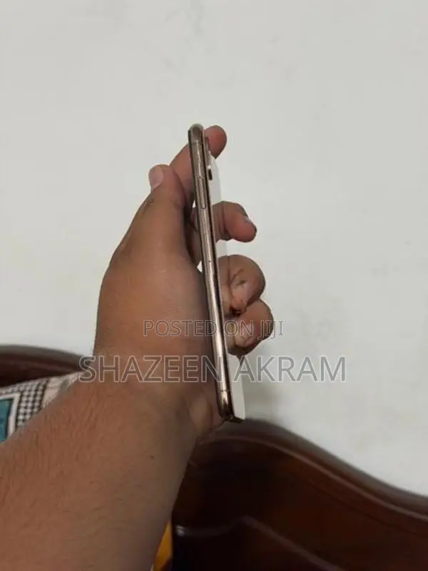 Apple iPhone XS Max (Used)