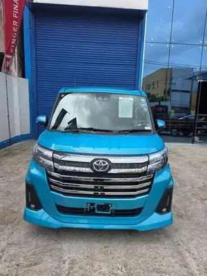 Toyota Roomy 2024