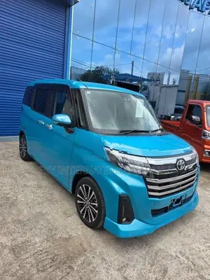 Toyota Roomy 2024