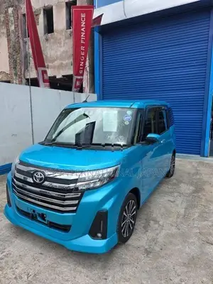 Toyota Roomy 2024