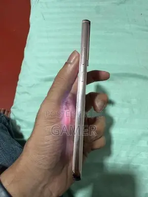 Samsung Galaxy S22+ (Used)