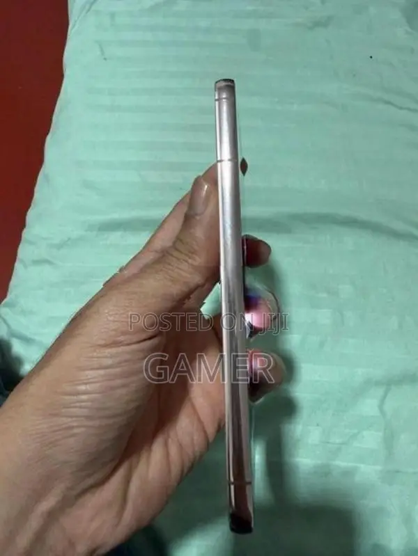 Samsung Galaxy S22+ (Used)