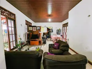 ගම්පහ නගර මධ්‍යයෙන් පදිංචියට සුපිරි නිවසක්