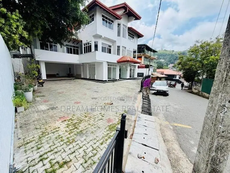Prime Commercial Building for Sale– Kandy