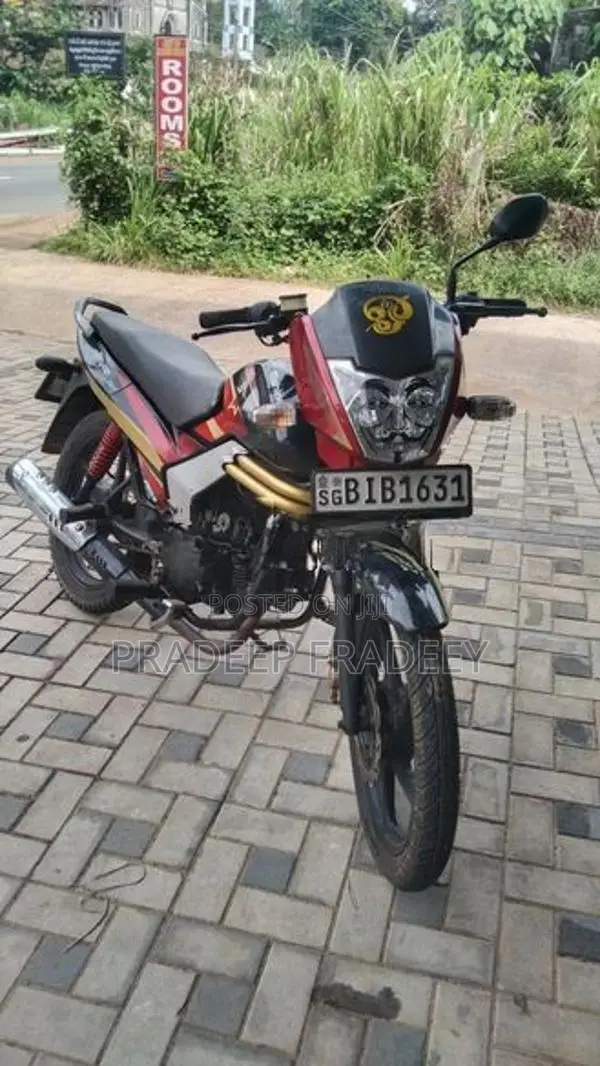 Mahindra Centuro 2019