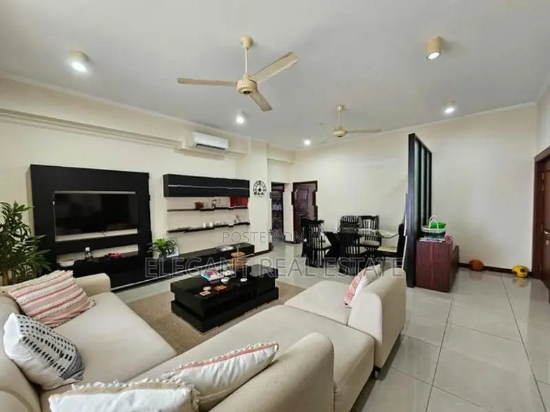 Trillium - 03 Bedroom Apartment for Rent in Colombo 08 (A6158)