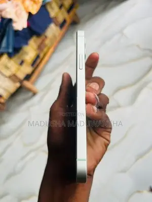 Apple iPhone 12 (Used)