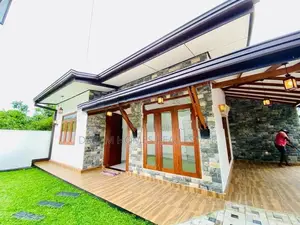 New Modern House – Athurugiriya