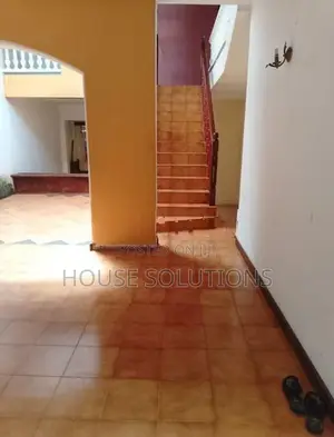 🌿 14 Perches Land for Sale with Large Two-Storey House – Mount Lavinia