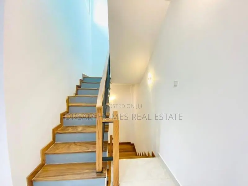 4 Bedroom House For Sale Athurugiriya