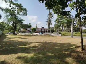 කොට්ටාව මාලඹේ බස් පාරෙන් බිම් කොටස් විකිණීමට