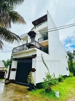 Commercial Boarding for Sale in Malabe