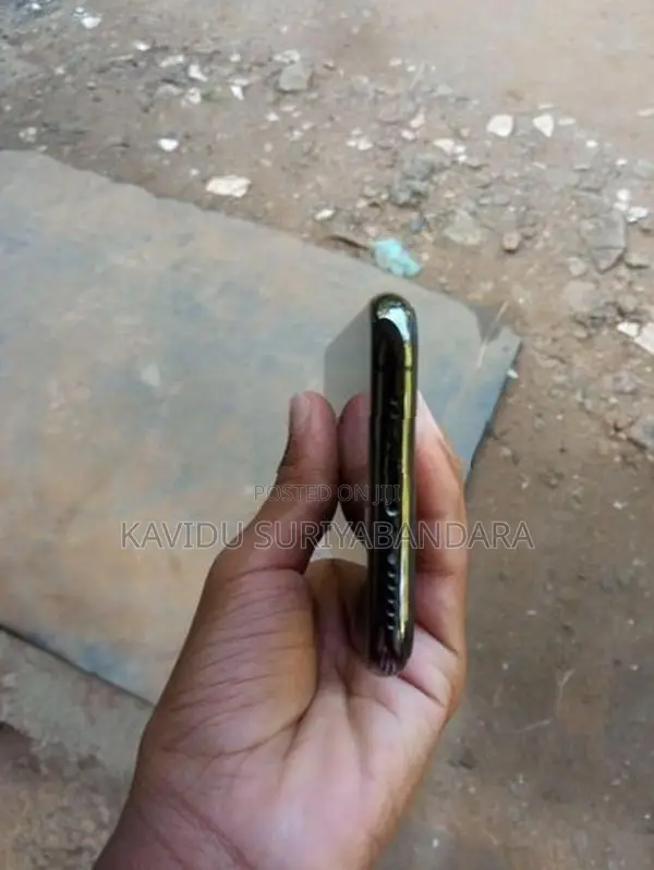 Apple iPhone XS (Used)