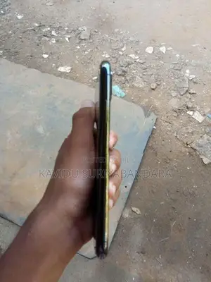Apple iPhone XS (Used)