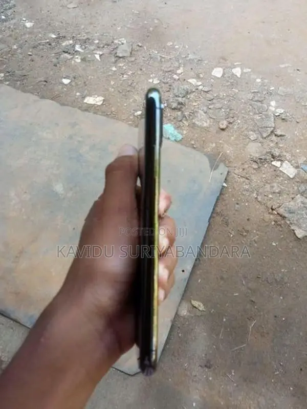Apple iPhone XS (Used)