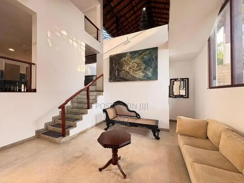 Luxury House For Sale in Battaramulla