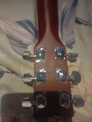 Yamaha F310 Guitar