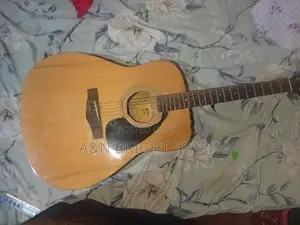 Yamaha F310 Guitar
