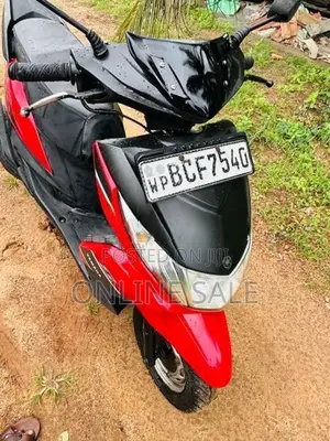 Yamaha RayZR 2015