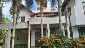 Lovely Modern House for Rent in Thalawathugoda Rd Hokandara