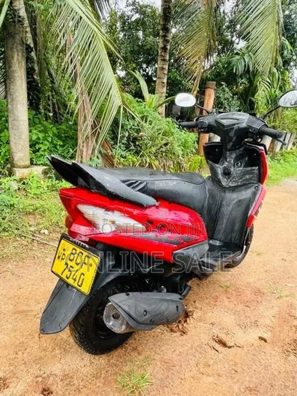 Yamaha RayZR 2015