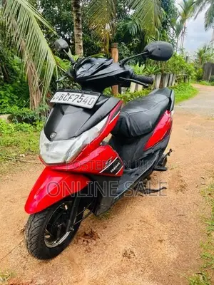 Yamaha RayZR 2015