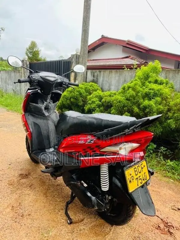 Yamaha RayZR 2015
