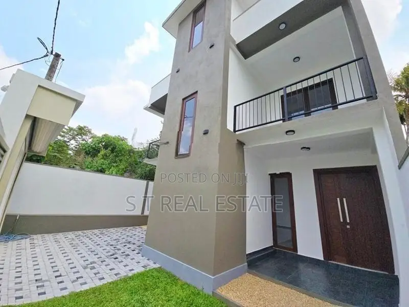 Newly Built Luxury 3 Storey House for Sale in Kottawa