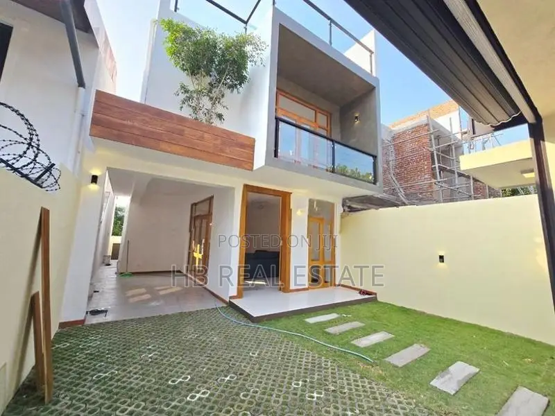 Architecture Designed Super Luxury Three Story House Sale In Pelawatta
