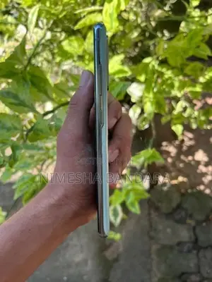 Samsung Galaxy S20FE (Used)