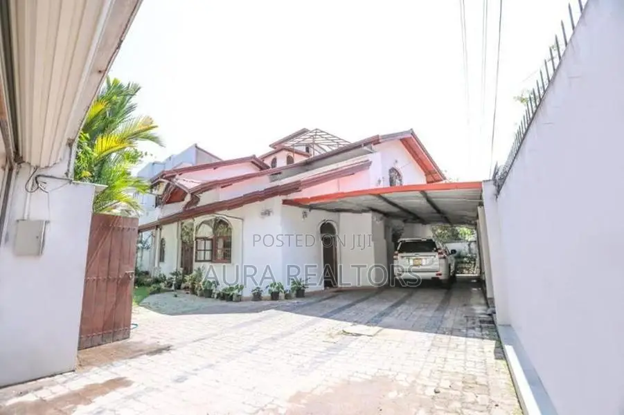 House for Sale in Nugegoda Pelwatte Akuerogoda Road (P-133)