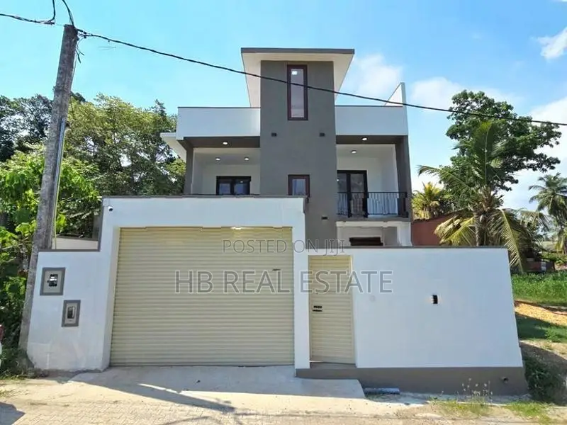 Kottawa Architecture Designed Super Luxury Three Storey House