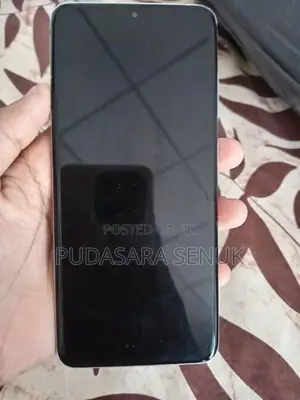 Samsung Galaxy S20 (Used)